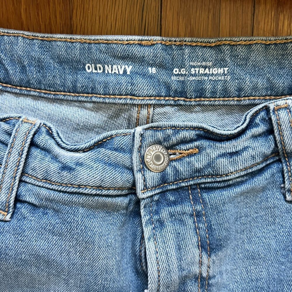 Old Navy High Rise OG Straight Jeans - Picture 2 of 3